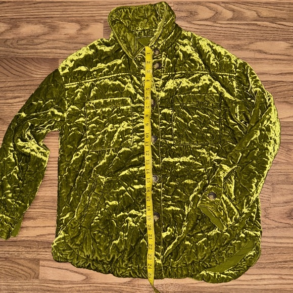 NWT A By Anthropologie Chartreuse Quilted Velvet Shirt Jacket Size Small Shacket - Picture 12 of 12